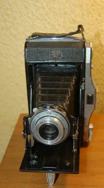 Lumière Lumix lens Spector 105 mm 4,5 Medium format camera - auction