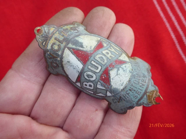 ANCIENNE PLAQUE DE vélo, Favor Clermont-Ferrand, hauteur 4,6cm EUR 12,00 - FR