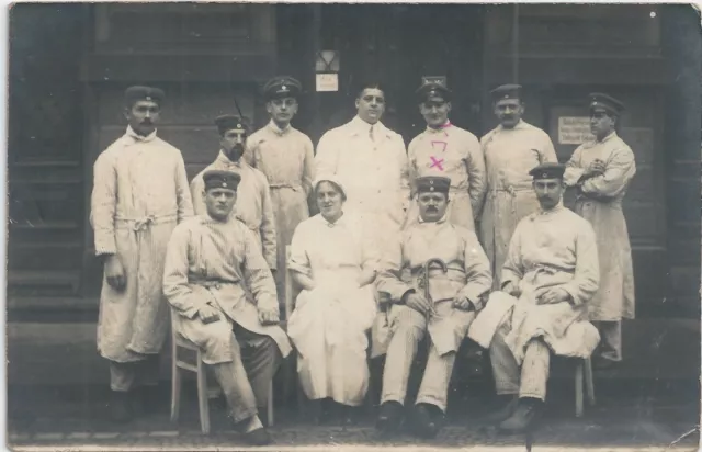 D188,Foto,Verwundete,Krankenschwester,Arzt,Lazarett,Mainz,1915