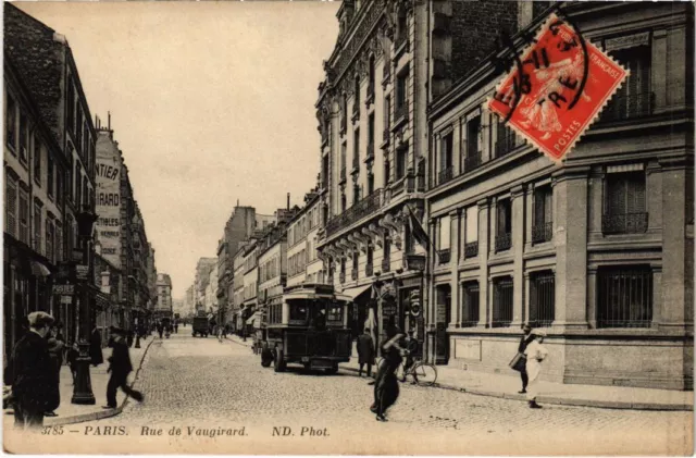 CPA PARIS 15e Rue de Vaugirard ND Phot (1249308)
