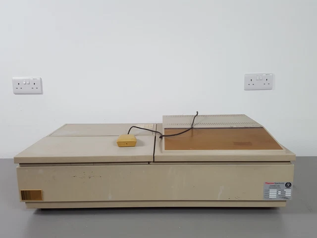Philips PU 8720 UV/VIS Scanning Spectrophotometer Lab