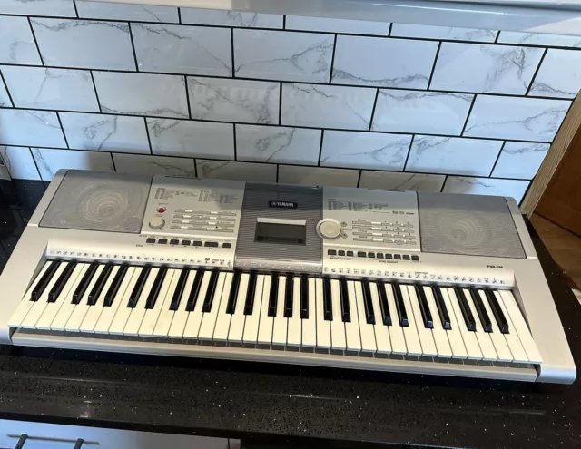 Yamaha PSR 295 KEYBOARD SYNTHESIZER FULL SIZE