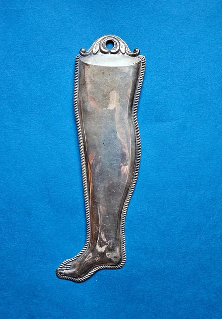 Ex Voto - Votivgabe Unterschenkel - Fuss Ca. 20,5 Cm - Um  1940/ 50 - Versilbert