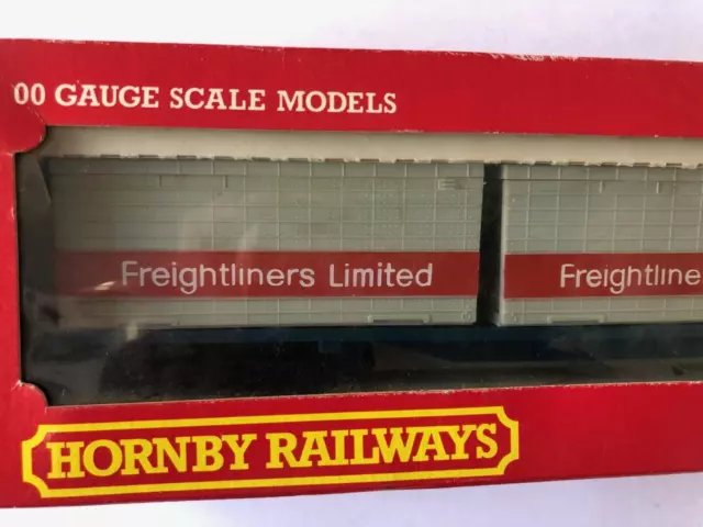 Hornby 00 gauge R.633 BR Container Wagon with 3 freightliner Containers boxed