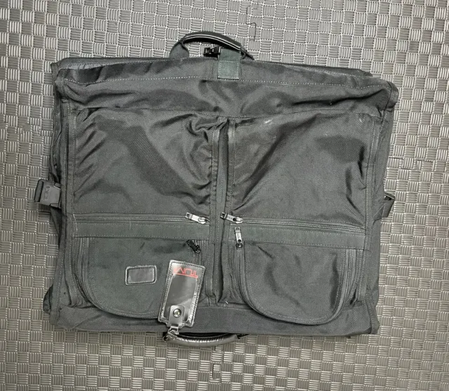 TUMI Garment Bag Ballistic Nylon Alpha Bi Fold Suit/Dress Travel Bag 233D3 Black