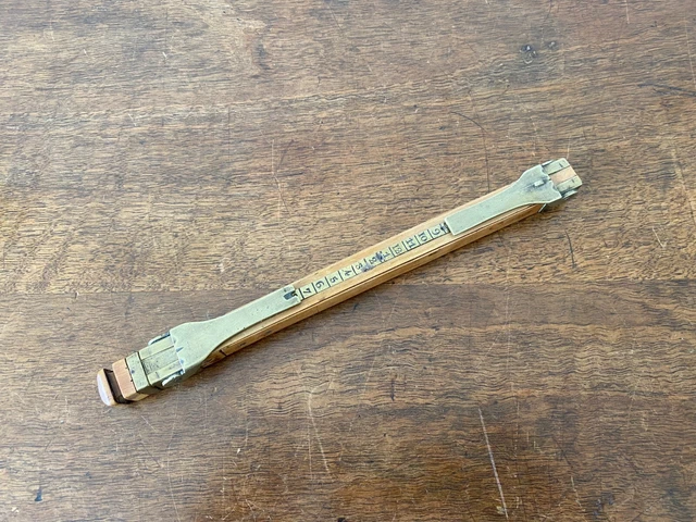 Ancienne Forme à Bottes En Bois – Marque Fram L Co – Modèle Primitif Et Rare – Objet De Collection