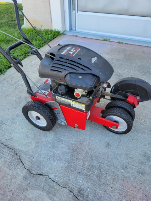 https://www.picclickimg.com/WYYAAOSwyeVlkb4u/Yard-Machines-Gas-Lawn-Edger-35-hp-Used.webp