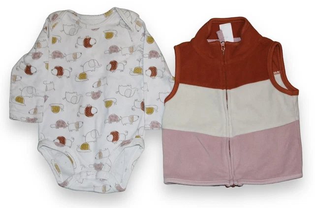 Carters 2 pc baby girl outfit Size  9 months bodysuit and jacket.