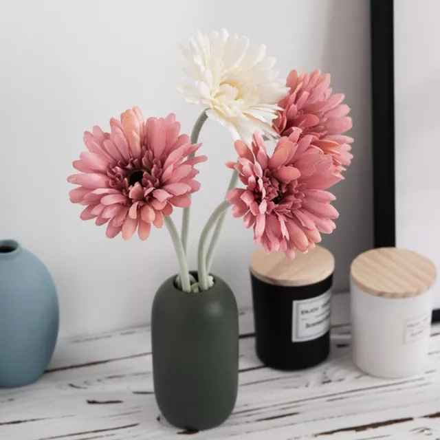 Gerberas et chrysanthèmes simulés exquis pour les célébrations de mariage