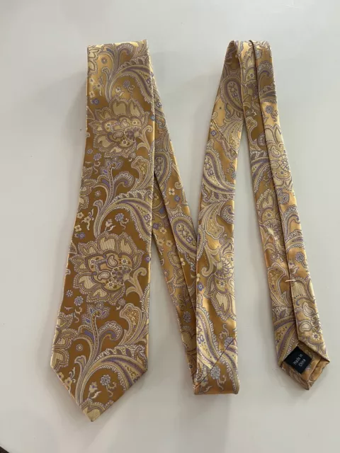 Neiman Marcus Golden Paisley Design 100% Silk Designer Men's Neck Tie