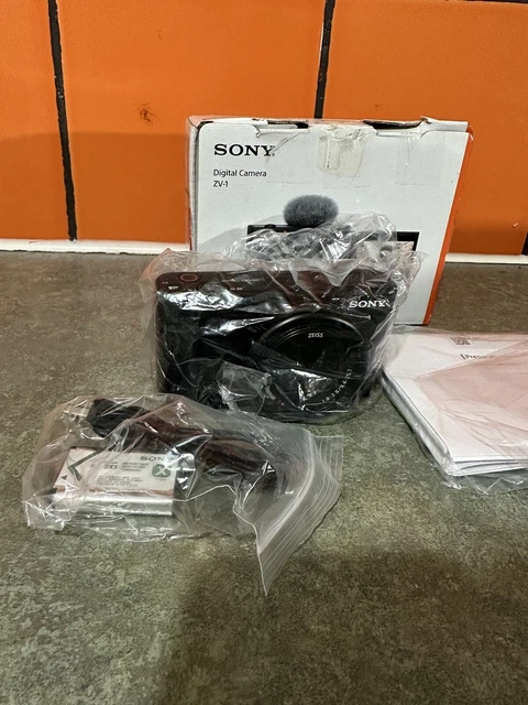 Sony ZV-1 Compact Vlogging Camera 4K Ultra HD BOXED FAST DELIVERY