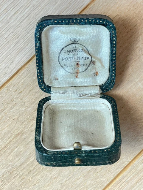 Écrin Ancien Pour Bijou Ou Médaille - Vers 1920, Vintage, Occasion