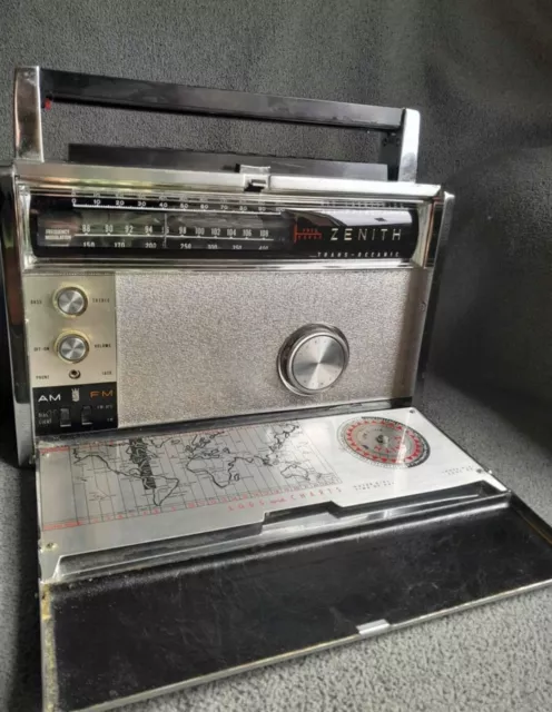 Vintage 1960s Zenith Trans-Oceanic Royal 3000-1 AM/FM Multi Band Radio! Vintage 1960s Zenith Trans-Oceanic Royal 3000-1 AM/FM Multi Band Radio!