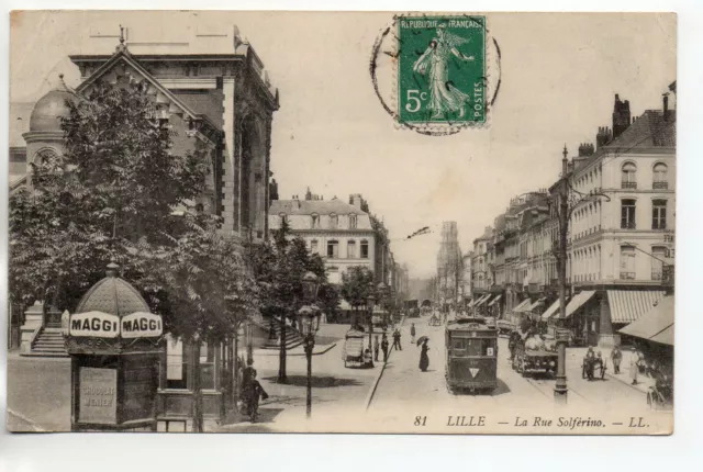 LILLE - Nord - CPA 59 - Tramway rue Solférino - petit pli en bas à gauche