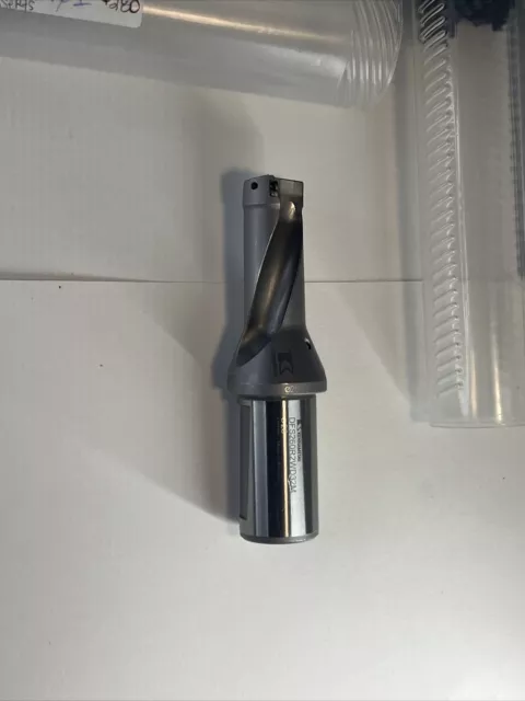 DFS260R2WD32M Kennametal Coolant Thru Indexable Drill