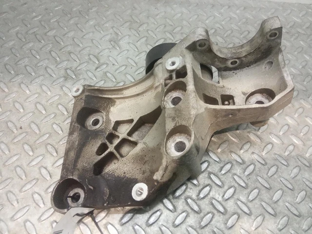 55562863 support alternateur pour OPEL INSIGNIA A 2.0 CDTI (68) 2008 9617136