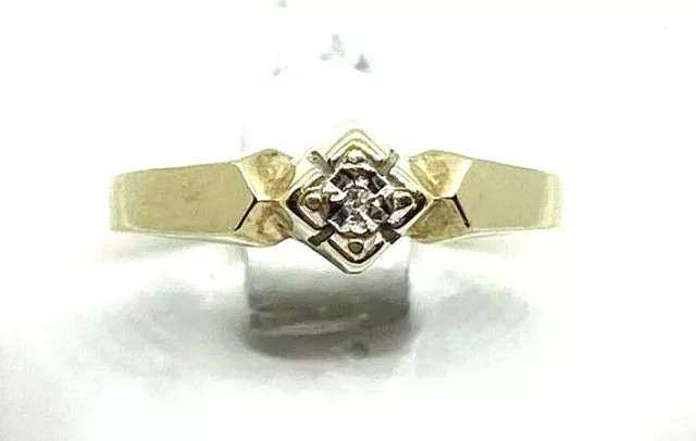 Ring mit Brillant 0,005 ct. 8K 333er Gelbgold Gr. 53