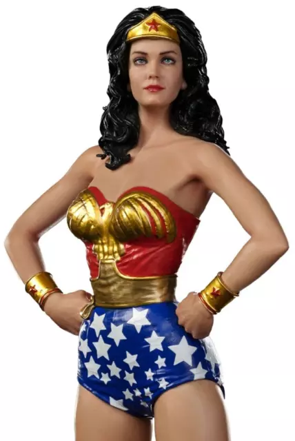 Dc Comics Wonder Woman Lynda Carter Deluxe 1/10 statue Iron Studios Sideshow