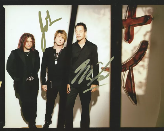 **GFA American Rock Band *GOO GOO DOLLS* Signed 8x10 Photo AD2 COA**