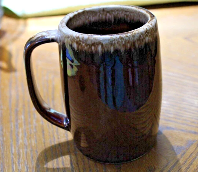 HULL POTTERY COFFEE MUG.  BROWN DRIP BEER STEIN MUG.  GLAZED Deco Mug