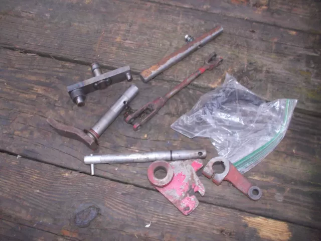 Farmall 706 IH Tractor shifter shift linkages linkage rods engagement bracket