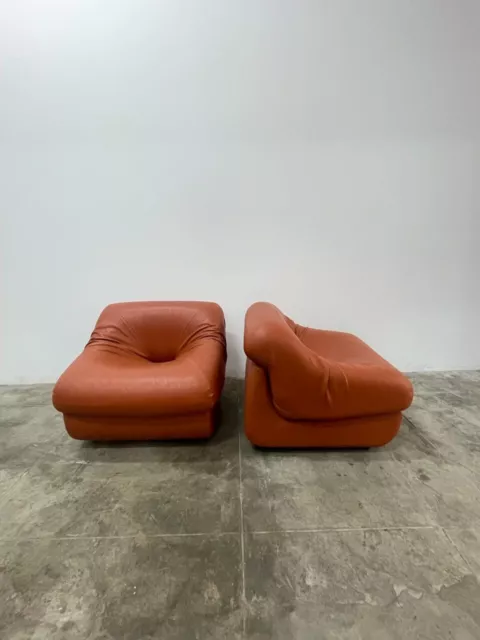 Coppia Di Poltrone Armchairs Space Age In Pelle B&B Mario Bellini Cassina