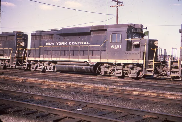 Duplicate  Train Slide New York Central GP-30  #6121 Beacon Park