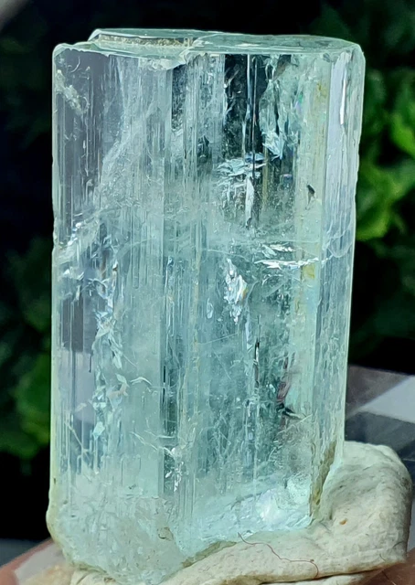 190 Carats Lovely Undamaged Transparent Terminated Aquamarine Crystal @ Pak