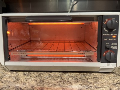 Vintage Black & Decker SpaceMaker Toaster Oven TRO 400 TY4 Works Great!
