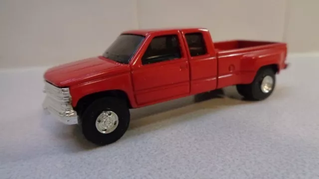 Ertl Farm Country 1/64 1996 Chevrolet Extended Cab Dually Pickup Red - Loose Ertl Farm Country 1/64 1996 Chevrolet Extended Cab Dually Pickup Red - Loose