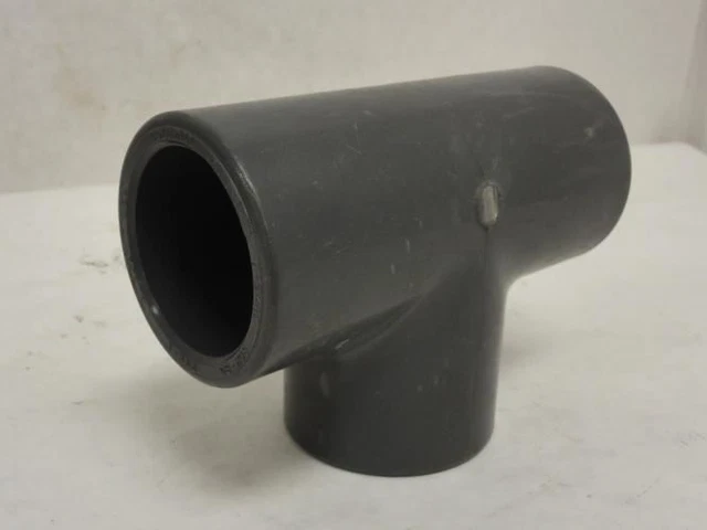 208202 Old-Stock; Colonial 801-015 PVCI Tee; Sch: 80; Size: 1-1/2"; Socket