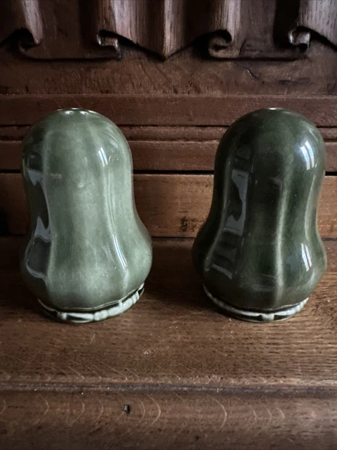 vintage-pottery-salt-and-pepper-pots-shakers-green-retro-4-44