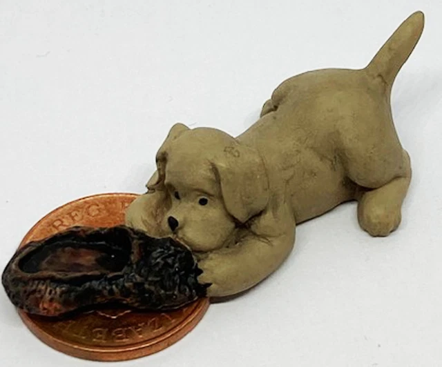 DOLLS HOUSE RESIN Dog Eating A Slipper Tumdee 1 12 Scale Miniature