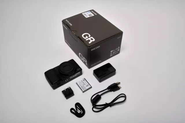 Used Ricoh GR IIIx Compact Digital Camera - Black (26.1mm f/2.8 GR Lens) - Mint