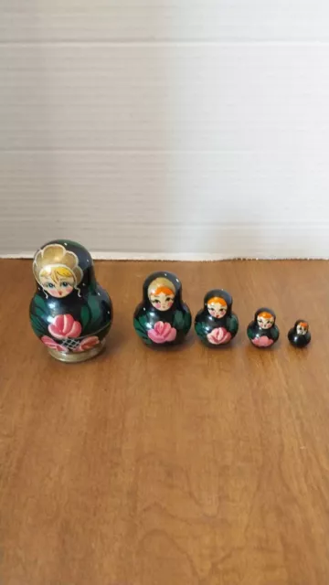 Russian Matryoshka Nesting Dolls Hand Painted Wooden 5 Pieces Floral Design