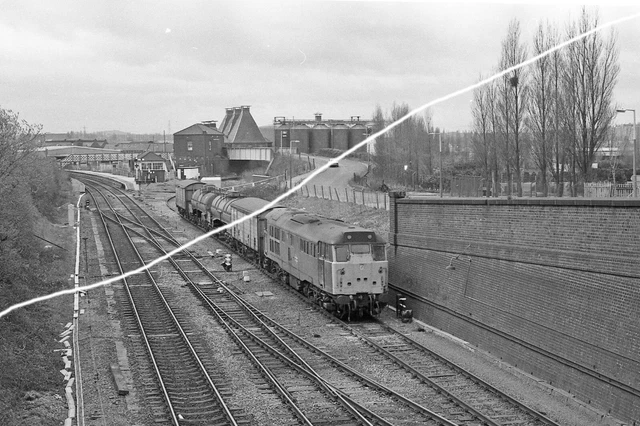 ORIGINAL RAILWAY NEGATIVE of 31402 at Langley Green, + copyright £3.99 ...