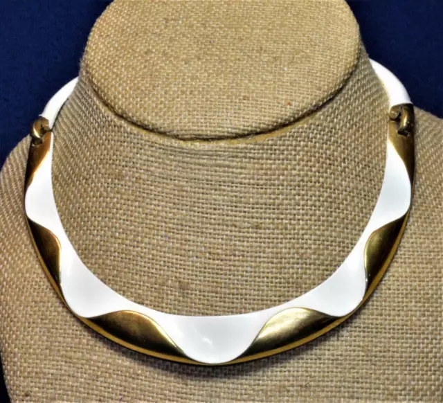 Vintage Signed MONET Goldtone White Enamel 14" Collar Necklace