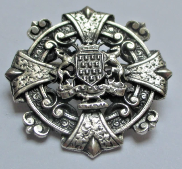 Broche Vintage 'Anne De Bretagne' Avec Hermine En Relief - Couleur Argent - Bon état