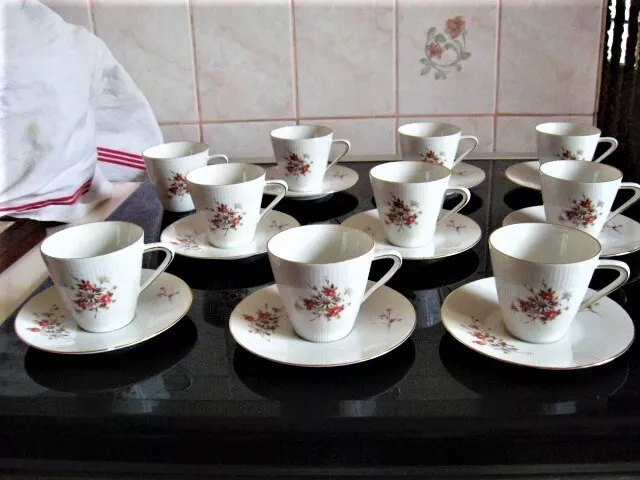 9 tasses & 9 soucoupes porcelaine  Seltmann Weiden Bavaria Monika + 1 tasse