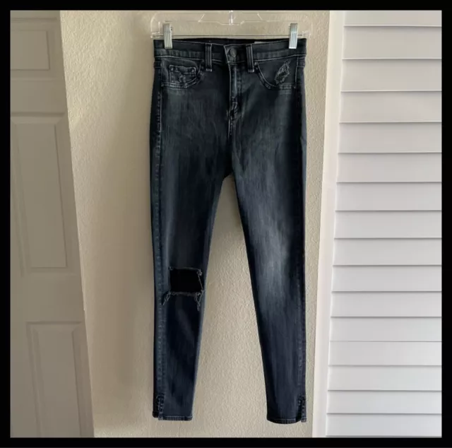 RAG & BONE 10 Inch Capri Jean's In Steele Wash Distressed Size 26