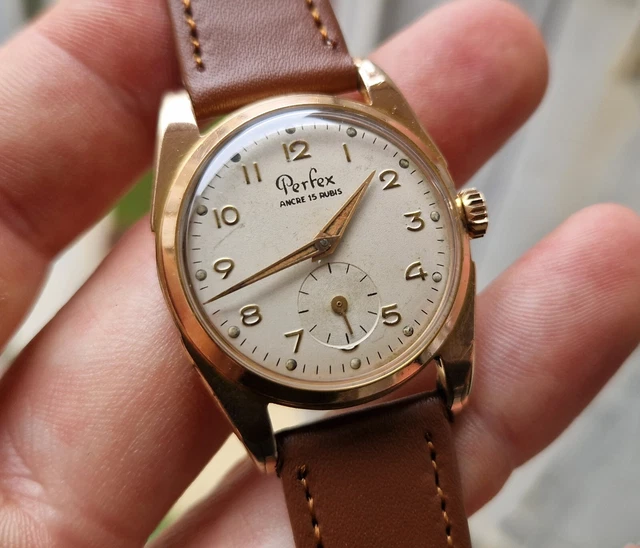 Ancienne Montre Mécanique Excellent Super Automatic Vintage - Montre Casio Illuminator En Bon état Avec Quelques Rayures