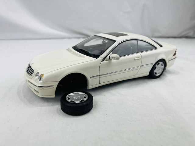 AUTOart Mercedes CL Class Blanche échelle 1:18, Boîte Défraîchie, Modèle Neuf