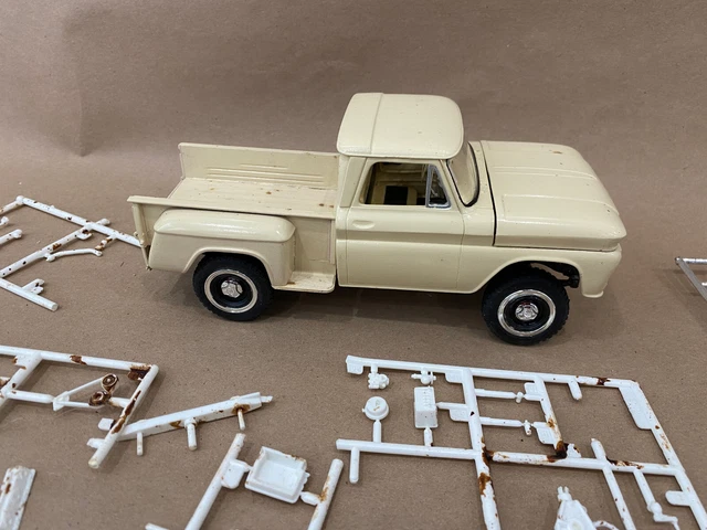 BUILT 1964 CHEVY Pickup Truck 1/25 Vintage Model STEP SIDe 4x4 Project