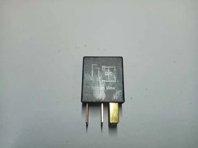 Honda Civic Mk7 01-05 Omron 4 Pin Relay G8Hnua007607 (Y94) Honda Civic Mk7 01-05 Omron 4 Pin Relay G8Hnua007607 (Y94)