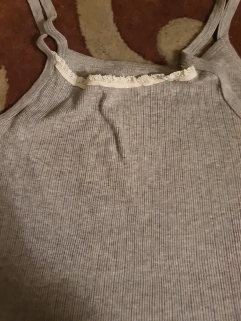 BRANDY MELVILLE GREY tank top with lace trim £3.00 - PicClick UK