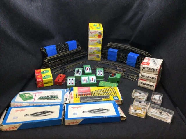 thumbnail image 2 of Evemodel 100pcs HO Scale 1:87 Model Trees – 3.8cm Green, Painted, Ready To Use 2 of 2