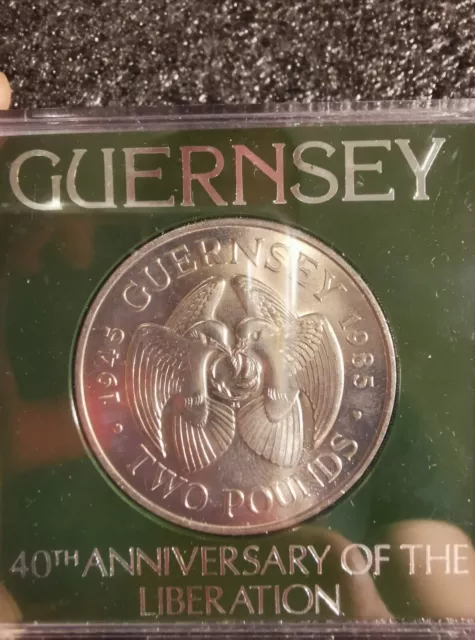 Guernsey 1945-1985 £2 Pound Coin Anniversary of Liberation Forest School Unc