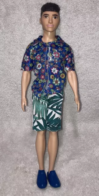 2020 Mattel Fashionistas Ken Doll Brown Hair Brown Eyes Not Original Clothing