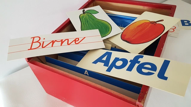 Lesespiel Lernspiel mit Tafel Karten magnetisch 70er Jahre vintage