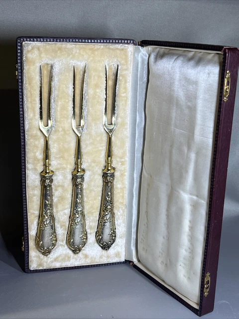 Coffret De 12 Fourchettes à Dessert Anciennes - Style Louis XV, Décor Rocaille, Boulenger